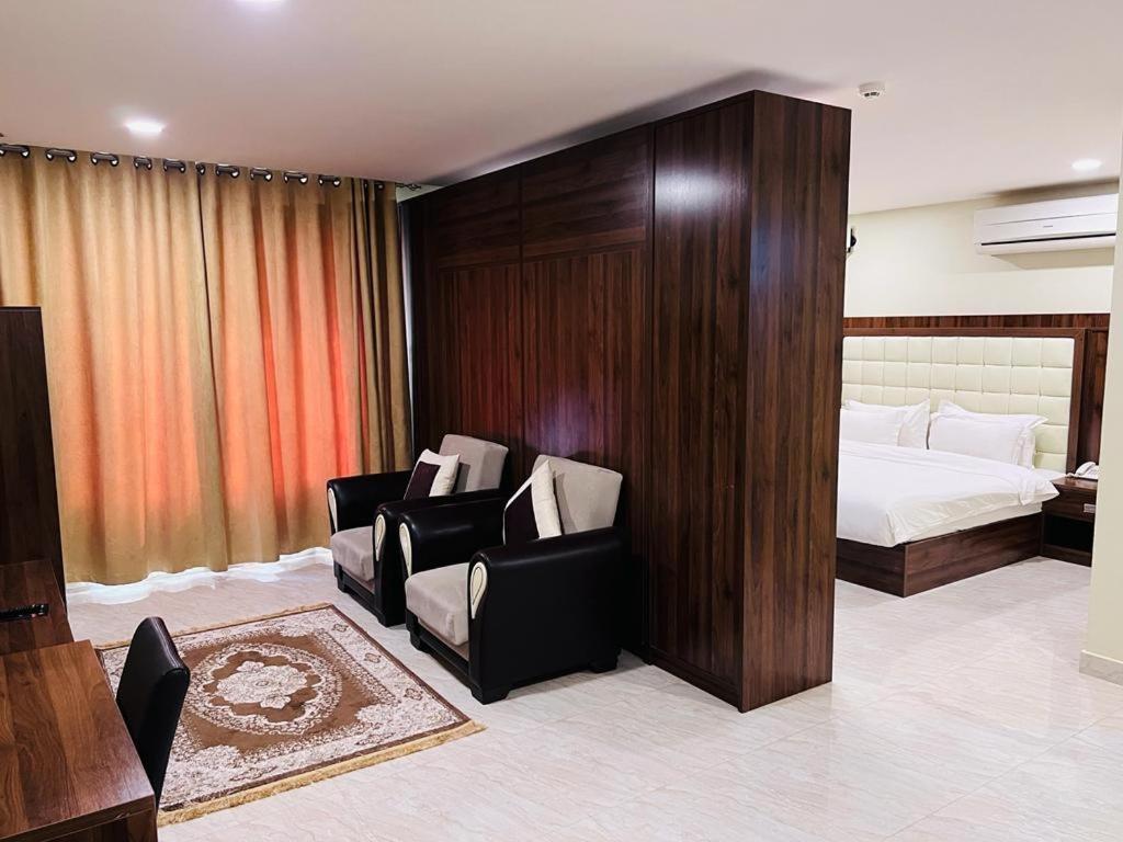 Golden Crown Hotel Alseeb Muscat エクステリア 写真