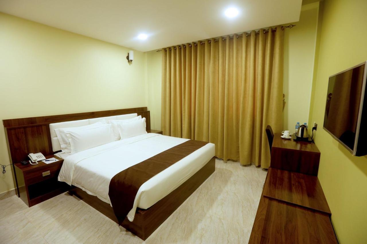 Golden Crown Hotel Alseeb Muscat エクステリア 写真