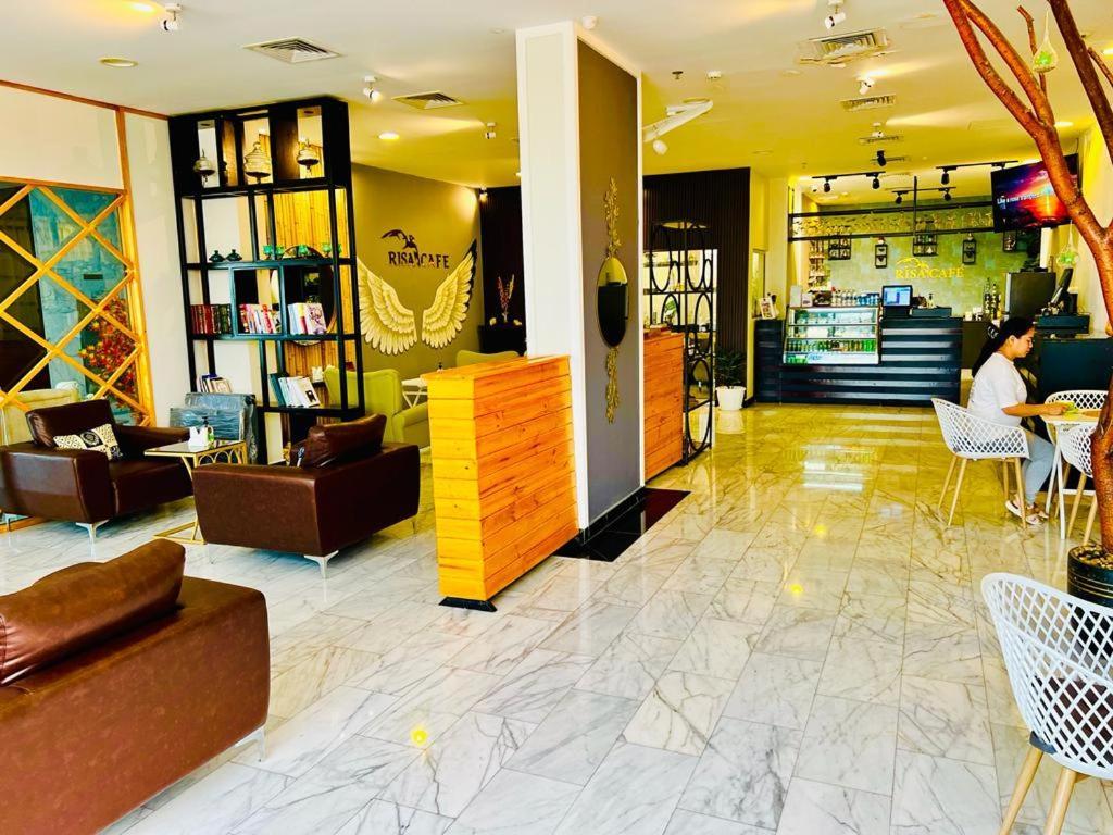 Golden Crown Hotel Alseeb Muscat エクステリア 写真
